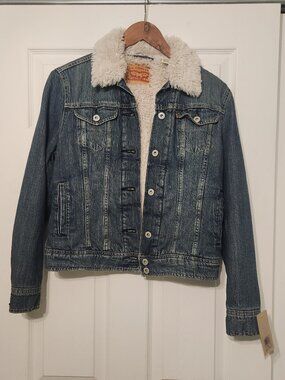 NWT Levi Sherpa Lined Jean Jacket